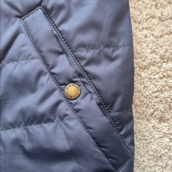 L.L. Bean Men's Dark Blue Puffer Jacket - Picture 6 of 7